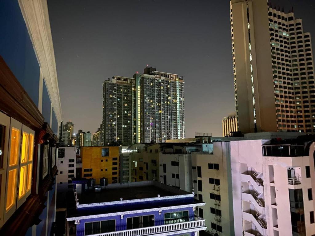Rest@Ratchada Hotel Bangkok Exterior photo