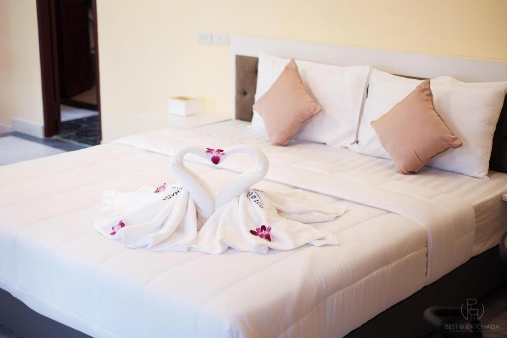 Rest@Ratchada Hotel Bangkok Exterior photo