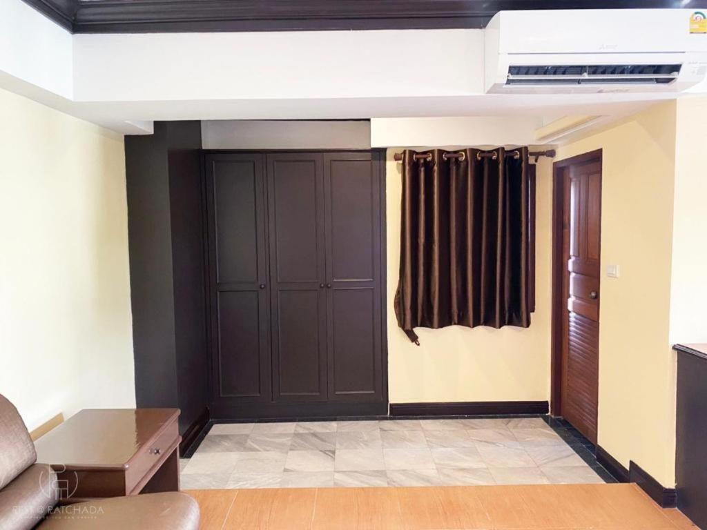 Rest@Ratchada Hotel Bangkok Exterior photo