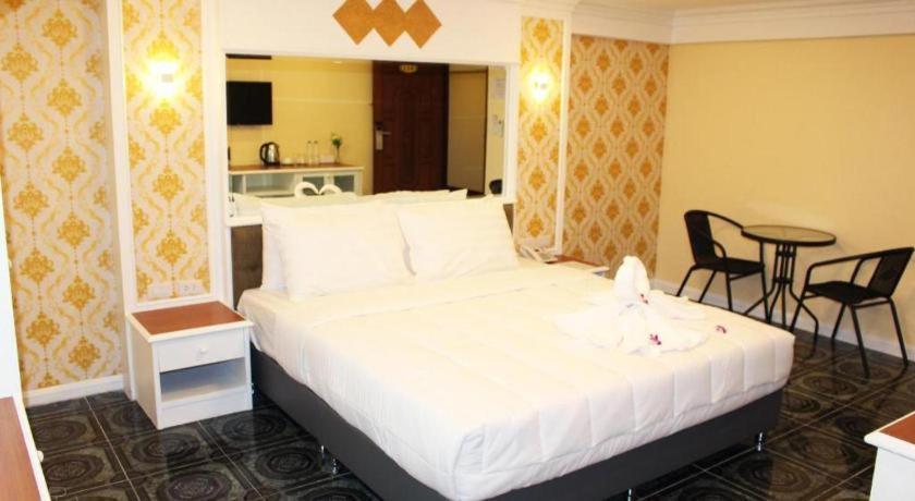 Rest@Ratchada Hotel Bangkok Exterior photo